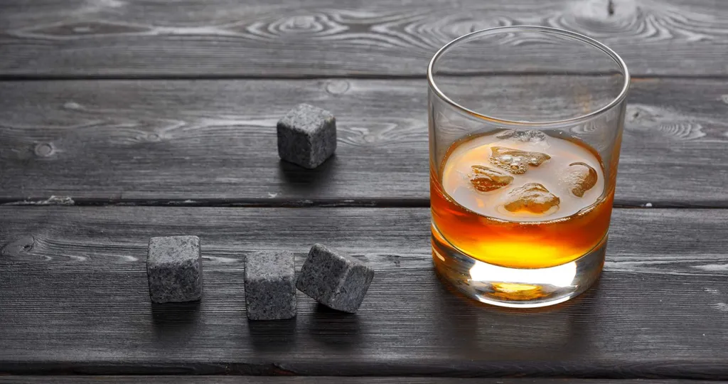 Echos 4er Whisky Steine Set Aus Granit | Wieder Verwendbar | Im Hochwertigem Stoffbeutel | – Bild 2